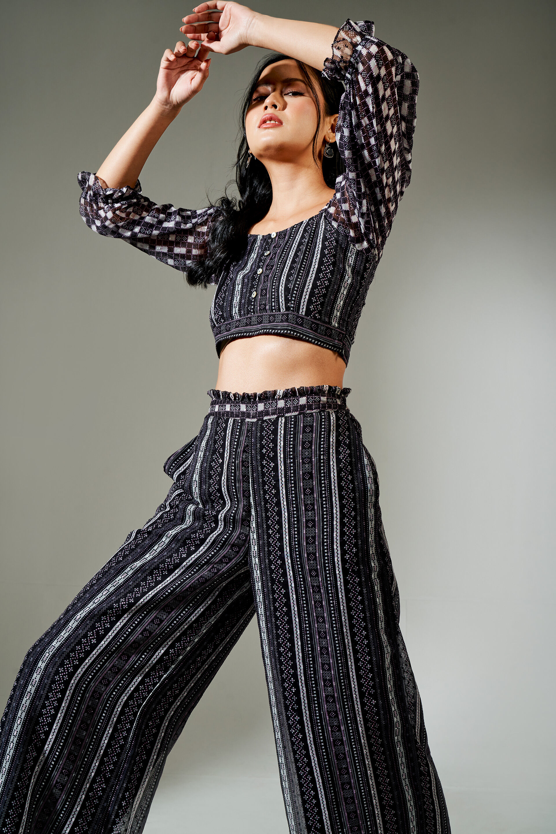 Black Geometric Smocking Cropped Set, Black, image 3